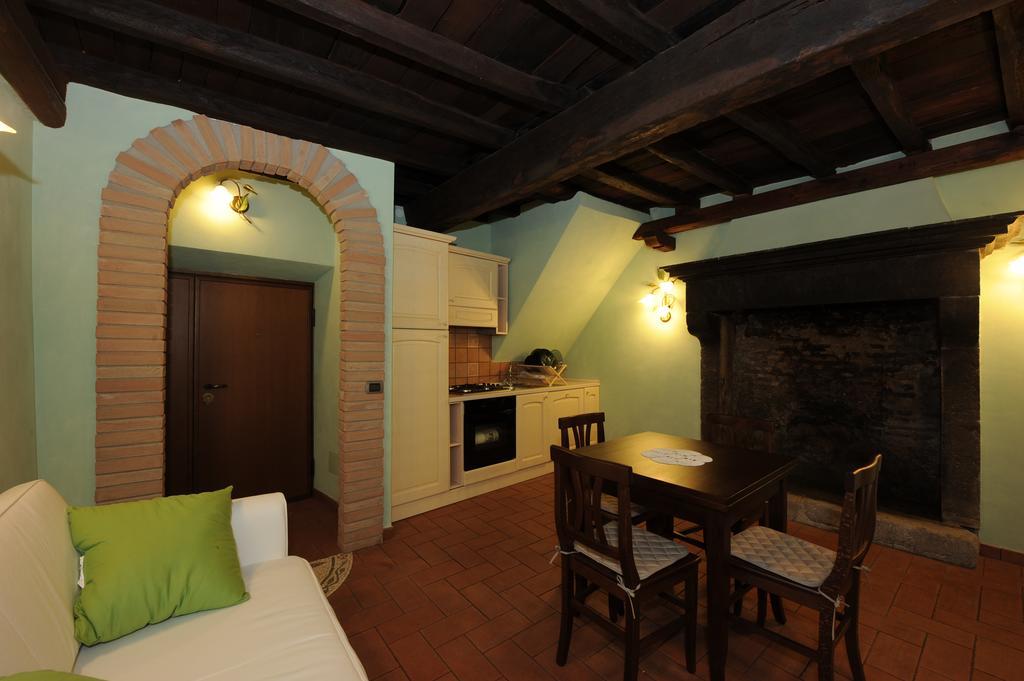 La Scaletta Holiday House Bracciano  Bilik gambar