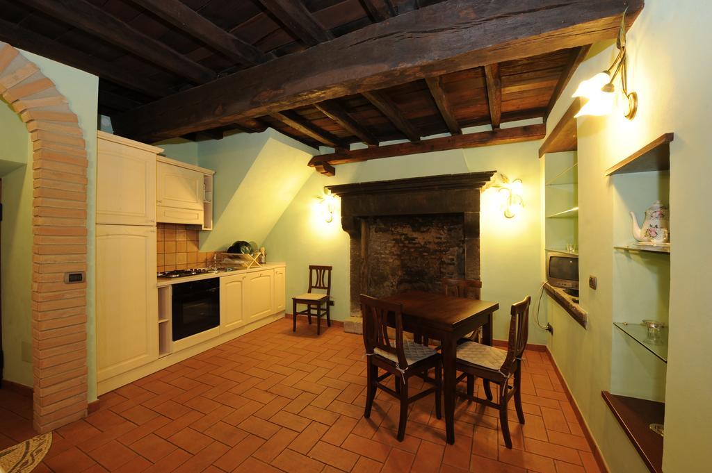 La Scaletta Holiday House Bracciano  Bilik gambar